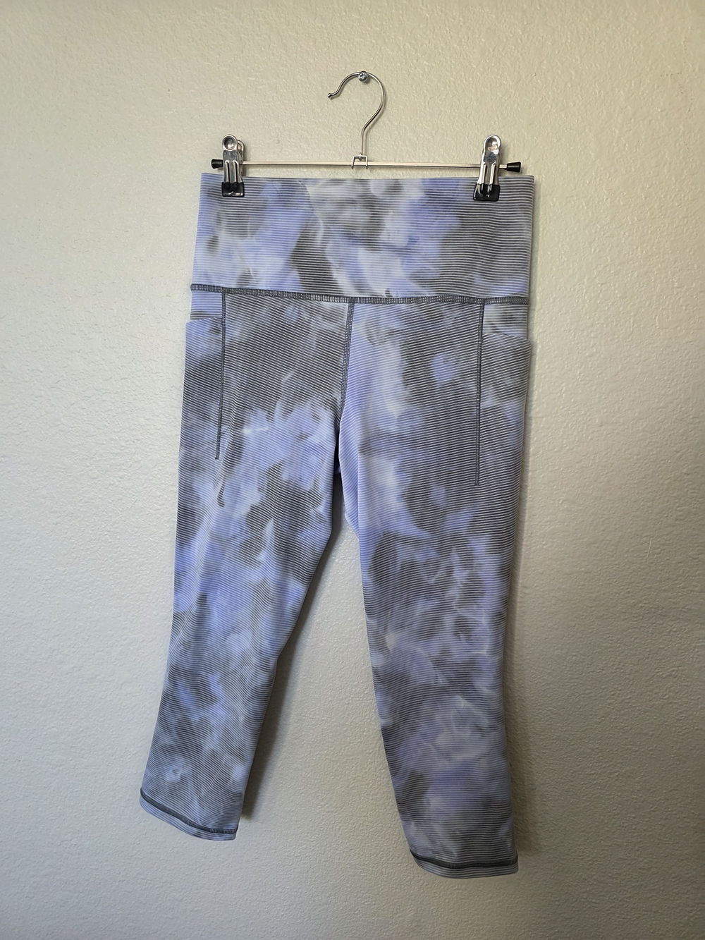 Athleta Conscious Crop Bra & Salutation Stash Pocket Crop - Picture 4 of 6